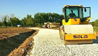 Отсыпка дороги в Торжке от 2Землекопа-Трж от 944 руб. за метр