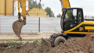 Выкопать яму экскаватором в Торжке от 944 руб. - 2Землекопа-Трж